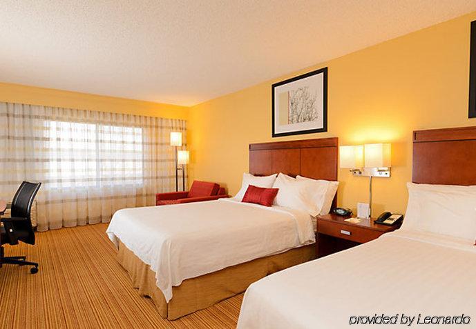 คอร์ทยาร์ด เฟรเดอริค Hotel เฟรเดอริก ห้อง รูปภาพ